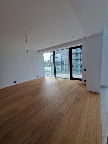 Apartament cu 3 camere decomandat, mobilat în Barbu Văcărescu