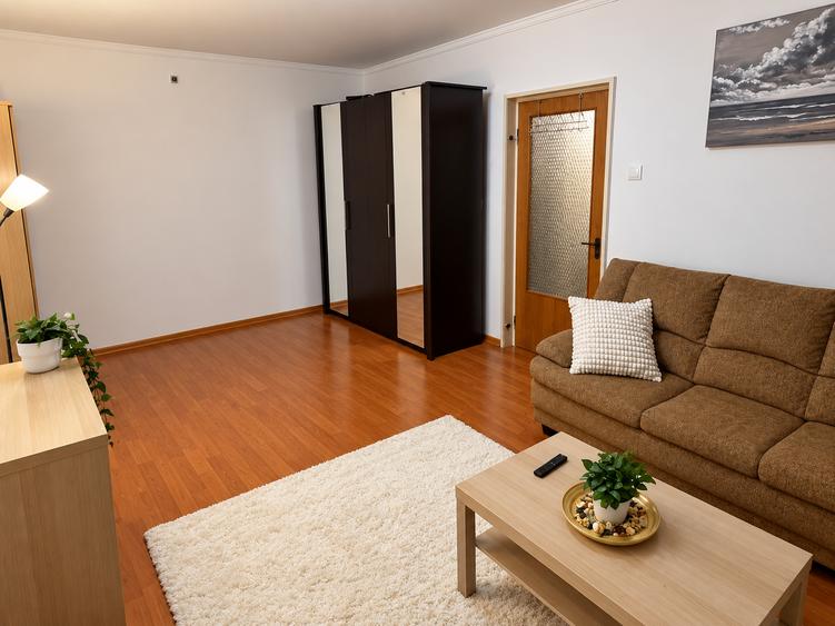 Apartament cu 2 camere semidecomandat în Victoriei