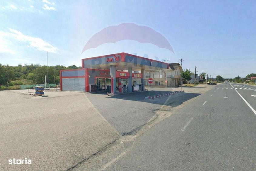 Spațiu comercial, de 720 mp, în Răcăciuni