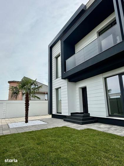 Casă cu 5 camere cu Teren 379 Mp în Central