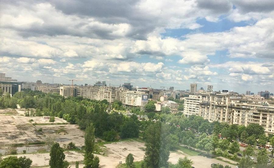Birou, de 13,250 mp, în Unirii