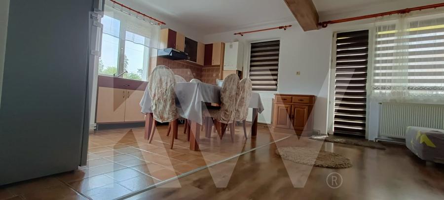Apartament cu 2 camere decomandat, mobilat în Turnișor