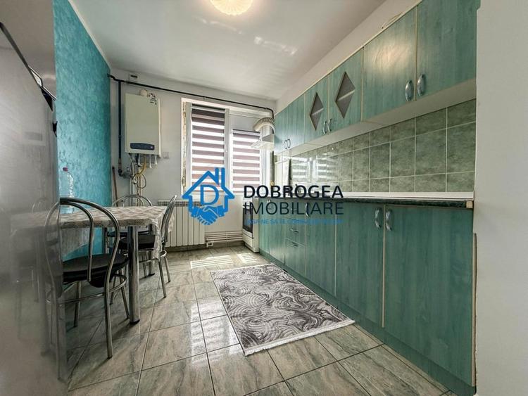 Apartament cu 2 camere decomandat, mobilat în Central