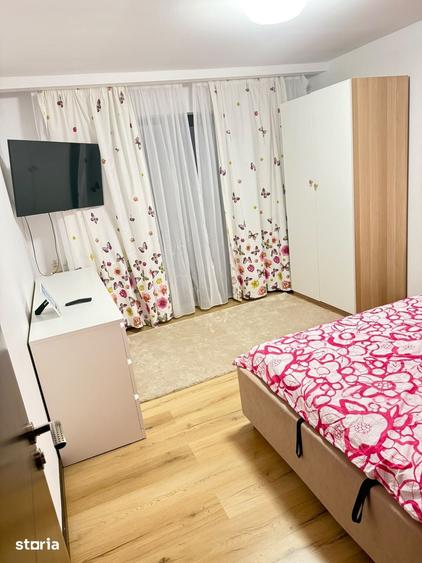 Casă cu 4 camere cu Teren 600 Mp în Glina