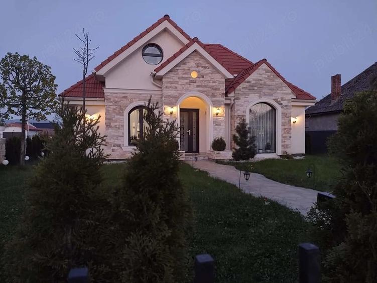 Casă cu Teren 545 Mp în Central