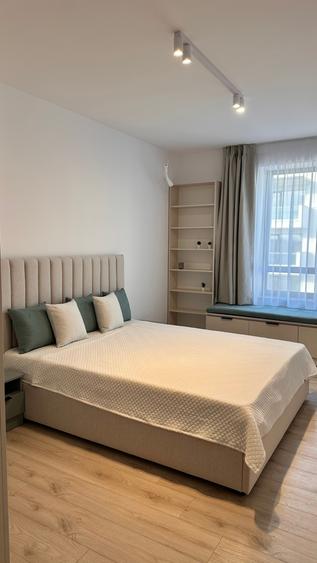 Apartament cu 3 camere decomandat în Băneasa