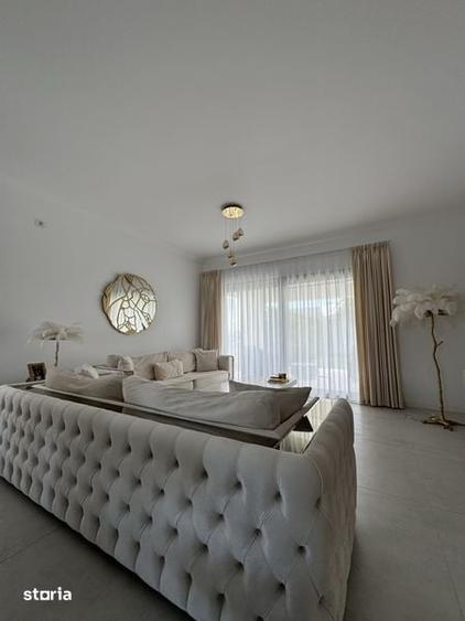 Casă cu 4 camere cu Teren 220 Mp în Central