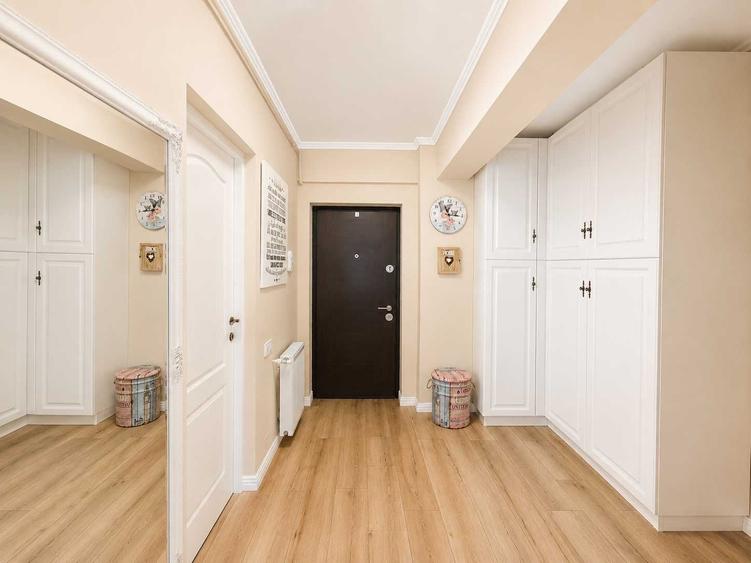 Apartament cu 3 camere semidecomandat în Baciu