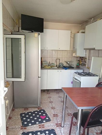 Casă cu 4 camere cu Teren 300 Mp în Tei