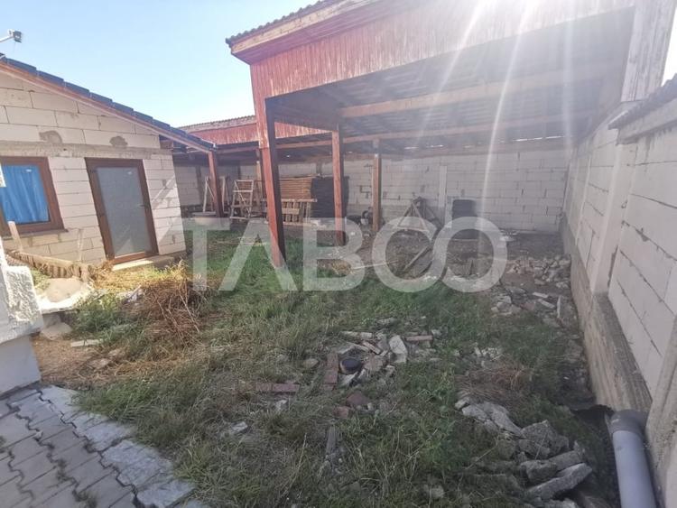 Casă individuală cu 5 camere cu Teren 500 Mp în Miercurea Sibiului