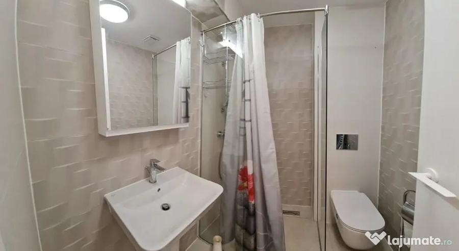 Apartament cu 3 camere decomandat în Aviației