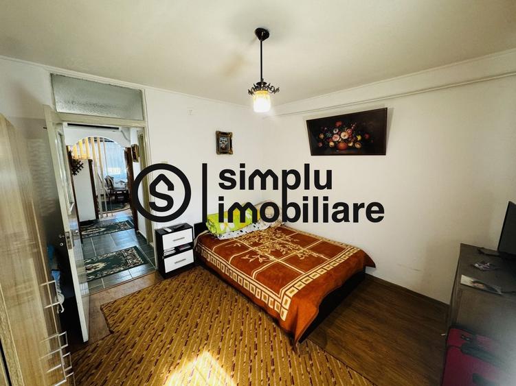 Apartament cu 3 camere decomandat în 1 Mai