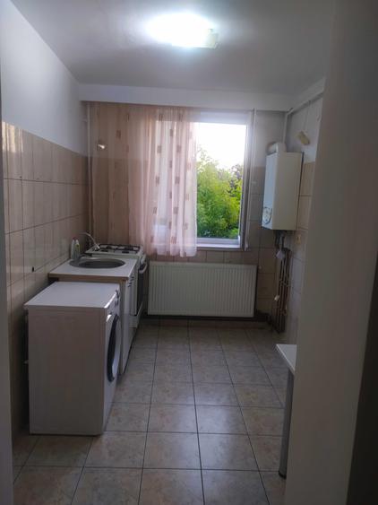 Apartament cu 2 camere semidecomandat în Teilor