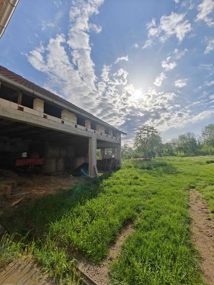 Casă cu 4 camere în Finiș