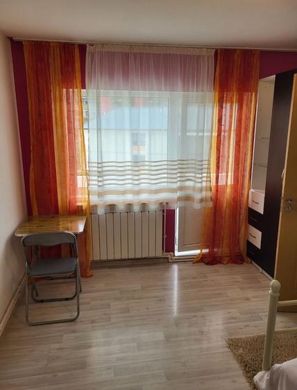 Garsonieră decomandată în Central