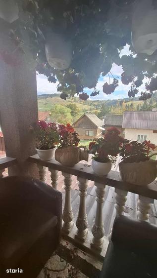 Casă cu 6 camere cu Teren 300 Mp în Stulpicani