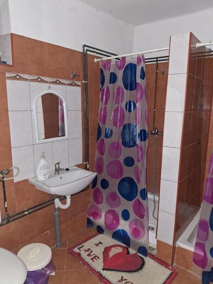 Casă individuală cu 15 camere cu Canalizare în Bazna