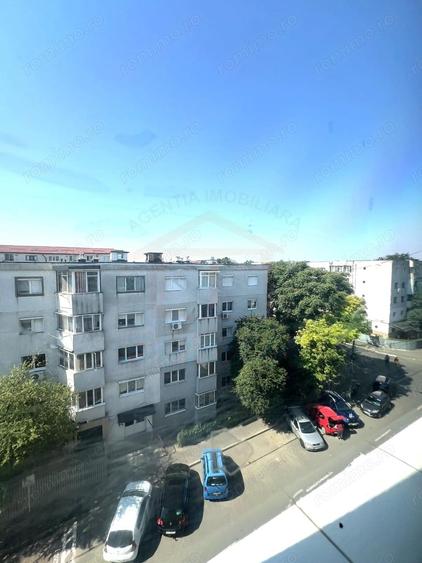 Apartament cu 2 camere decomandat, mobilat în Sud