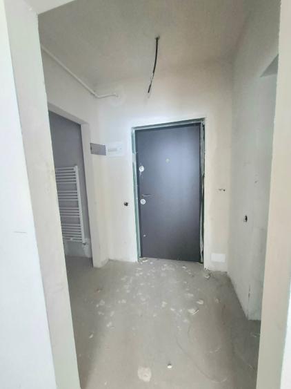 Apartament cu 2 camere semidecomandat în Florești