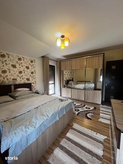 Casă cu 5 camere cu Teren 250 Mp în Berceni