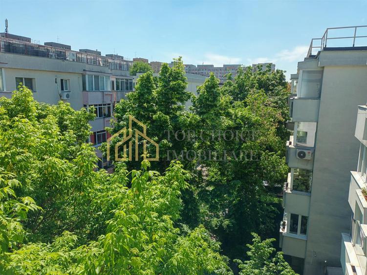 Apartament cu 3 camere decomandat, mobilat în Tei