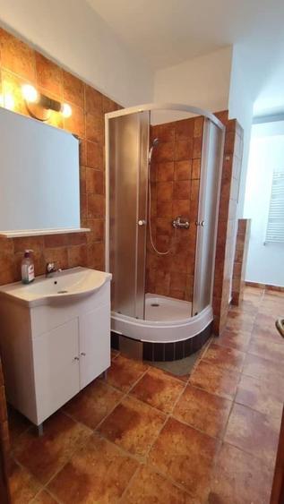 Apartament cu 3 camere semidecomandat în Foișorul de Foc