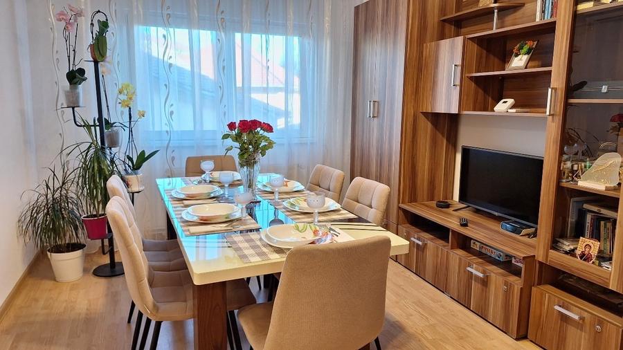 Apartament cu 4 camere decomandat, mobilat în Complex Studențesc