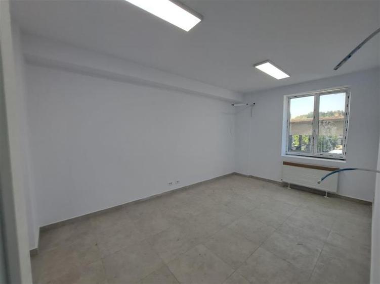 Birou, de 200 mp, în Dâmbul Rotund