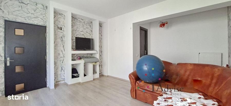 Casă cu 4 camere în Vulcan