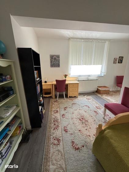 Apartament cu 4 camere decomandat în Ultracentral