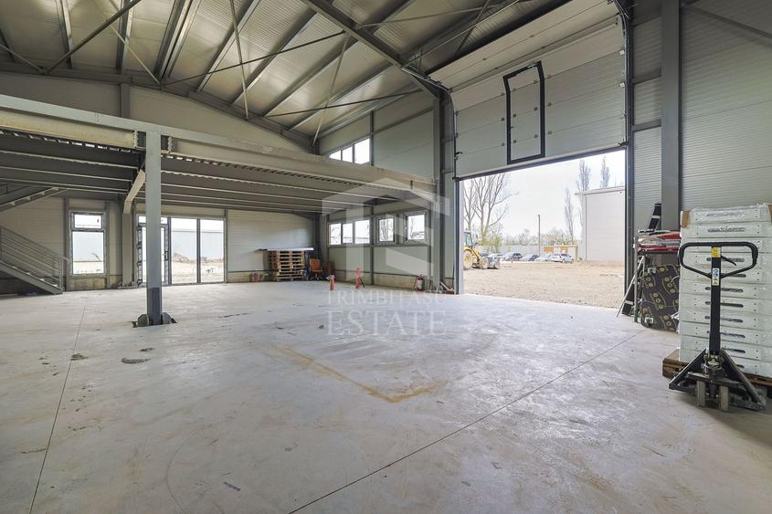 Spațiu industrial, de 560 mp, în Est