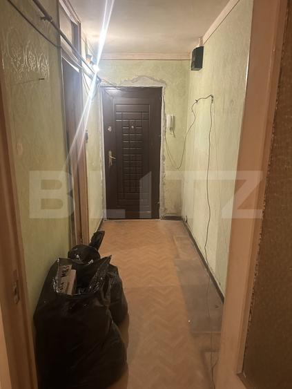 Apartament cu 2 camere semidecomandat în Micro 16