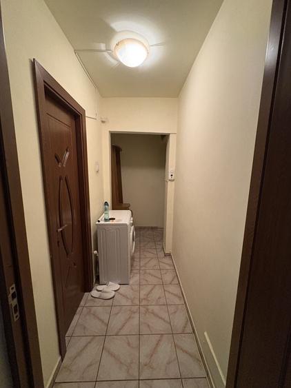 Apartament cu 2 camere semidecomandat în Crâng