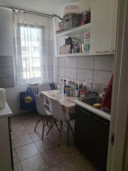 Apartament cu 2 camere semidecomandat în Prelungirea Ghencea