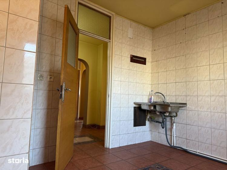 Apartament cu 3 camere în Rahova