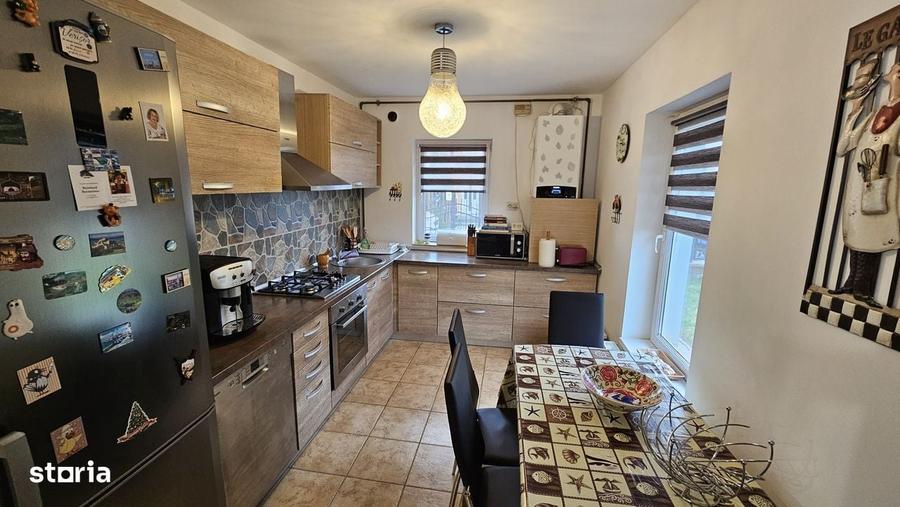 Casă cu 4 camere cu Teren 400 Mp în Unirii