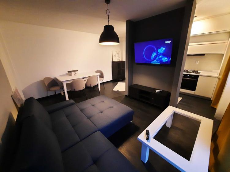 Apartament cu 2 camere decomandat în Ultracentral