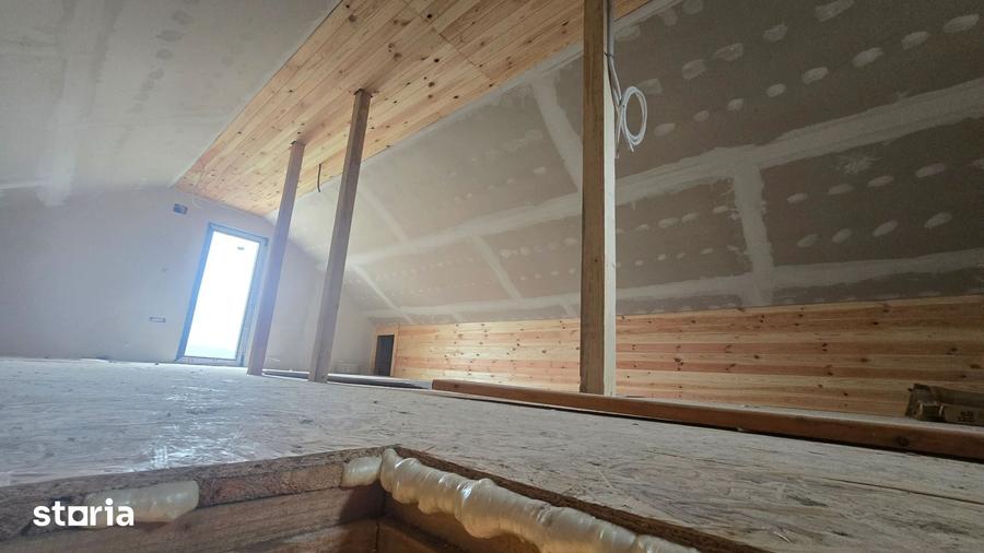 Casă cu 3 camere decomandat cu Teren 460 Mp în Miroslava