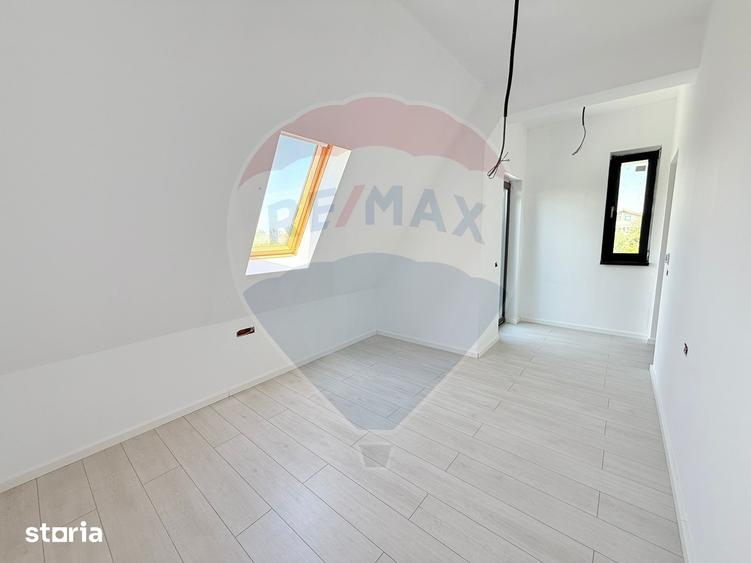 Casă cu 5 camere cu Teren 578 Mp în Cornetu