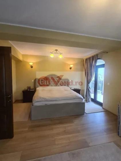 Casă cu 4 camere cu Teren 1500 Mp în Vânători