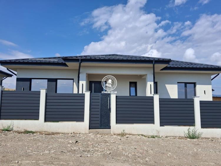 Casă cu 4 camere cu Teren 450 Mp în Breazu