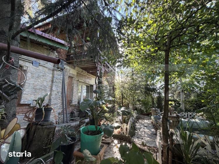 Casă cu 7 camere cu Teren 777 Mp în Brazda lui Novac
