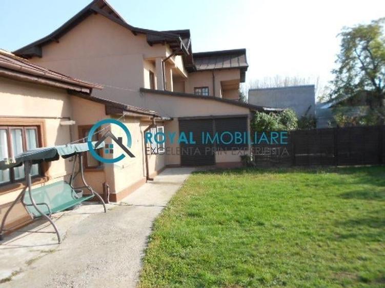Casă individuală cu 9 camere cu Canalizare în Poștei - Bucov