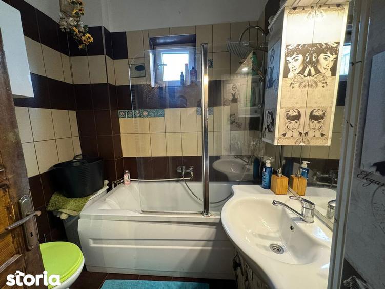Apartament la casa , decomandat. 100 mp, 3 camere Centru Sibiu - 14