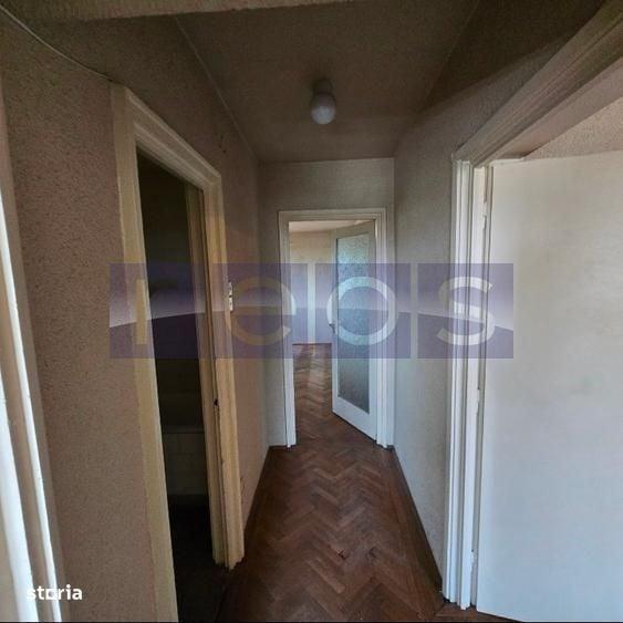 Apartament cu 3 camere decomandat în Barbu Văcărescu