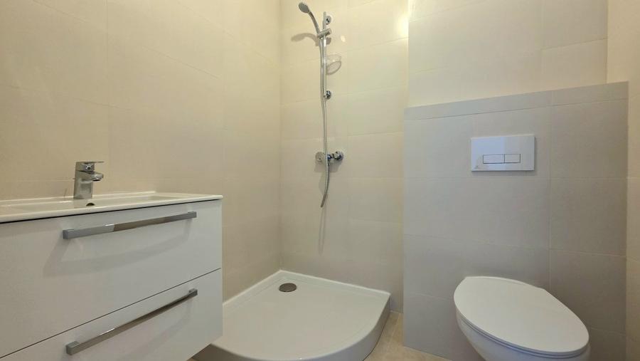 APARTAMENT CU TERASA GENEROASA SI VEDERE UNICA CATRE LAC - 8
