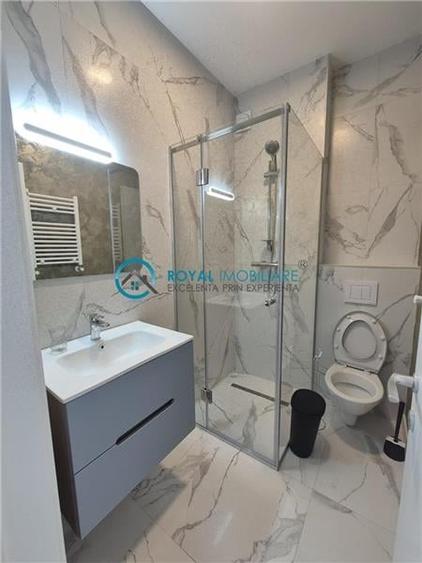 Apartament cu 3 camere decomandat, mobilat în Cantacuzino