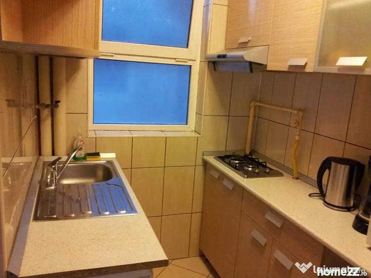 Apartament cu 2 camere semidecomandat în Calea Victoriei