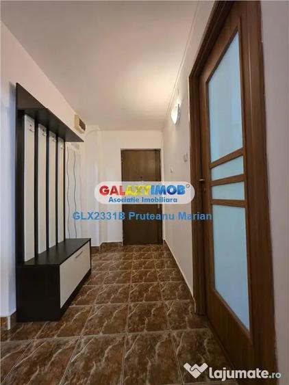 Apartament cu 3 camere decomandat, mobilat în Păcii