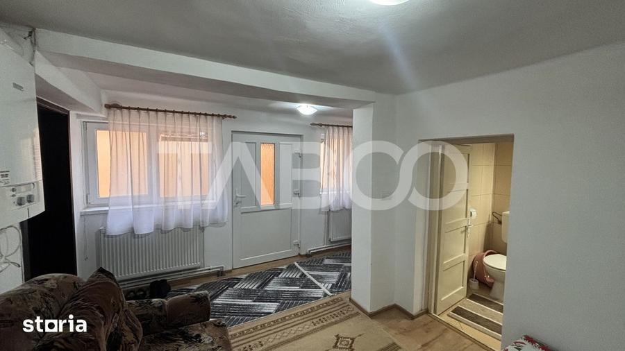 Casă cu 3 camere cu Canalizare în Șura Mare